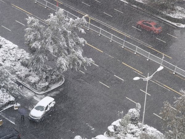 贝格富配资 城事｜大庆乌鲁木齐降初雪，南方秋老虎终缓解